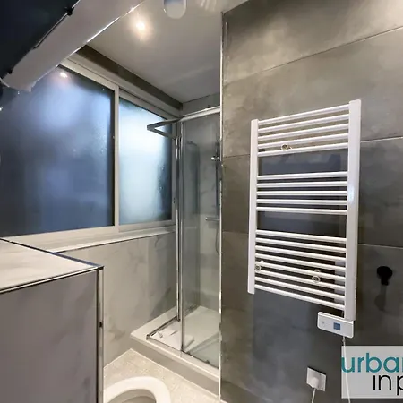 Urban Flat 89 - Charming 3 Bedroom Flat In דירה פריז
