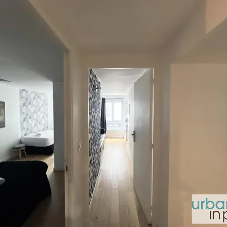 Urban Flat 89 - Charming 3 Bedroom Flat In דירה פריז